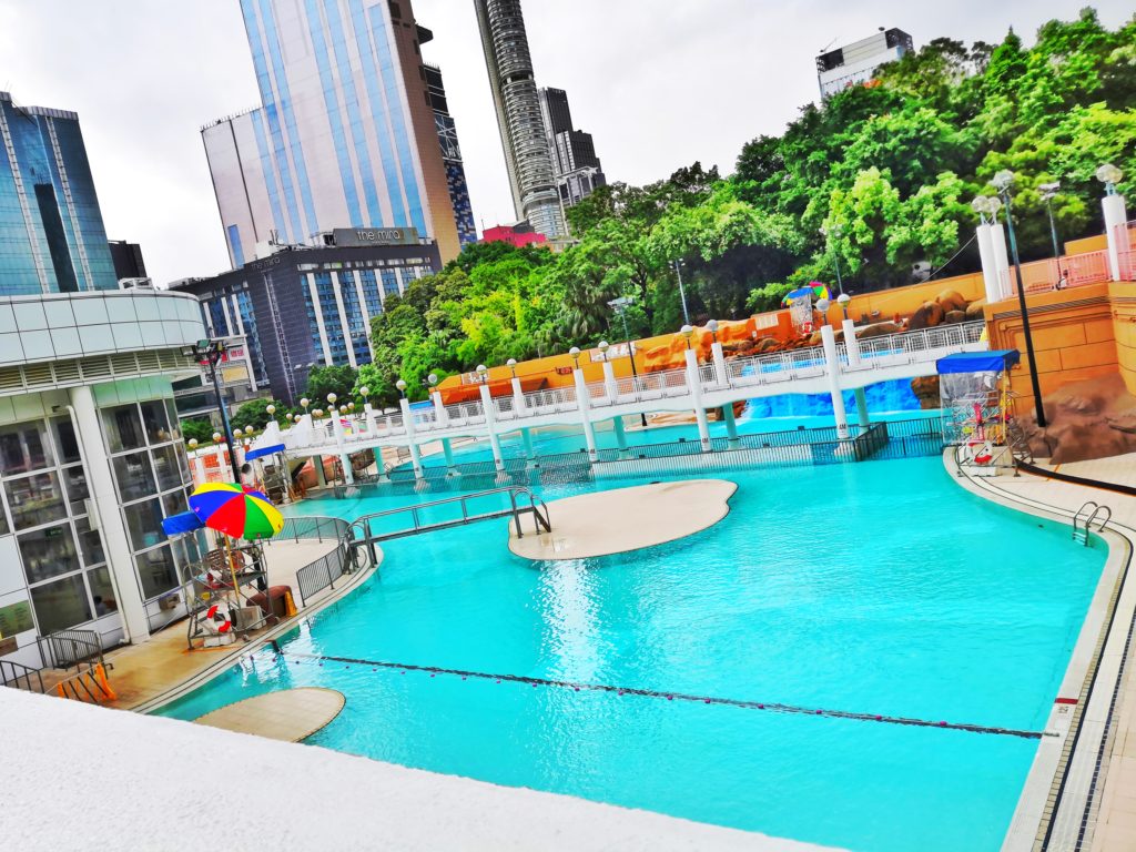 Kowloon park outdooor swiming pool